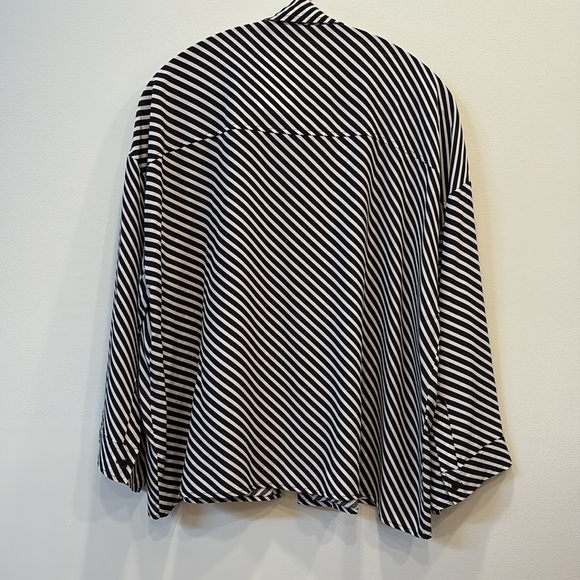 Faithfull The Brand Amici Silk Shirt in Color Toscano Stripe Black - Picture 9 of 11